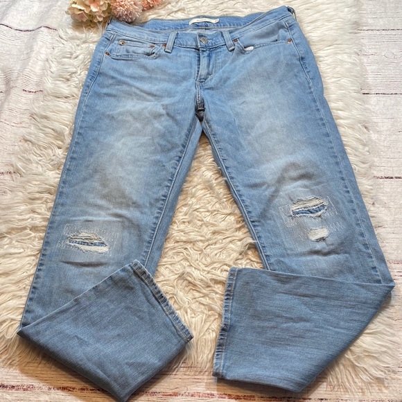 Levi's Denim - Levi’s Boyfriend Light Wash Distressed Jeans sz 27